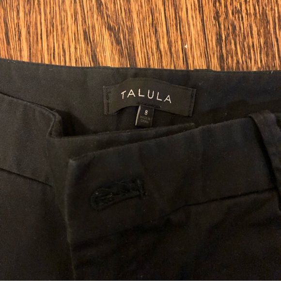 Aritzia size 8 Talula black shorts - Picture 2 of 4